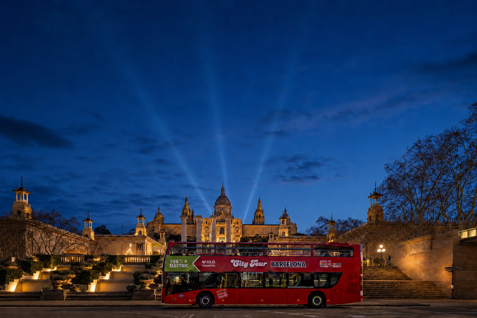 Museu Nacional d’Art de Catalunya y Barcelona City Tour at night