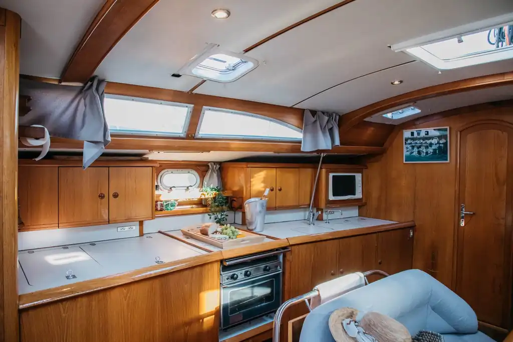 Jeanneau Sun Odyssey 45, BAREFOOT - Velero