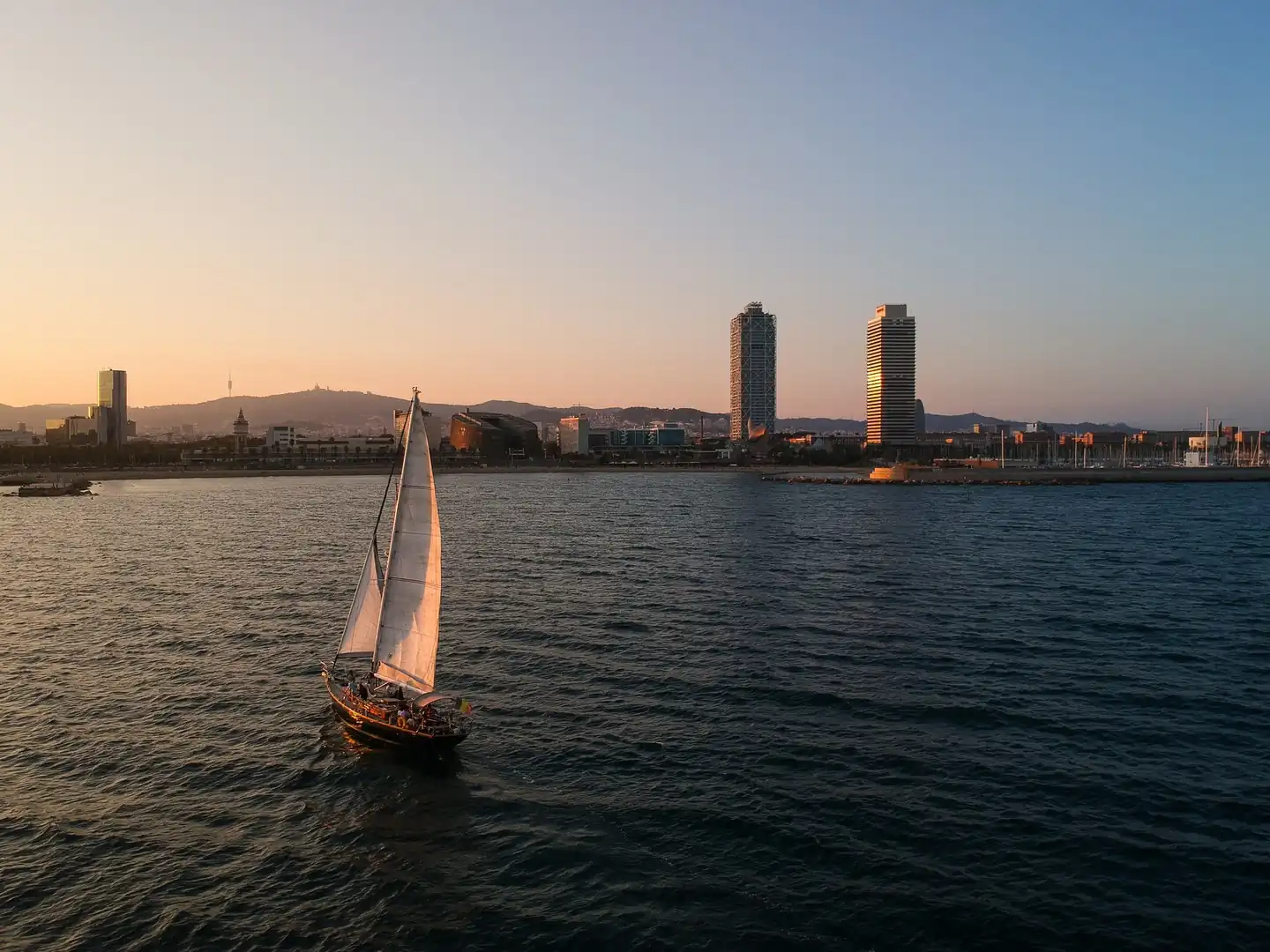 Navegar entre mar y viñas