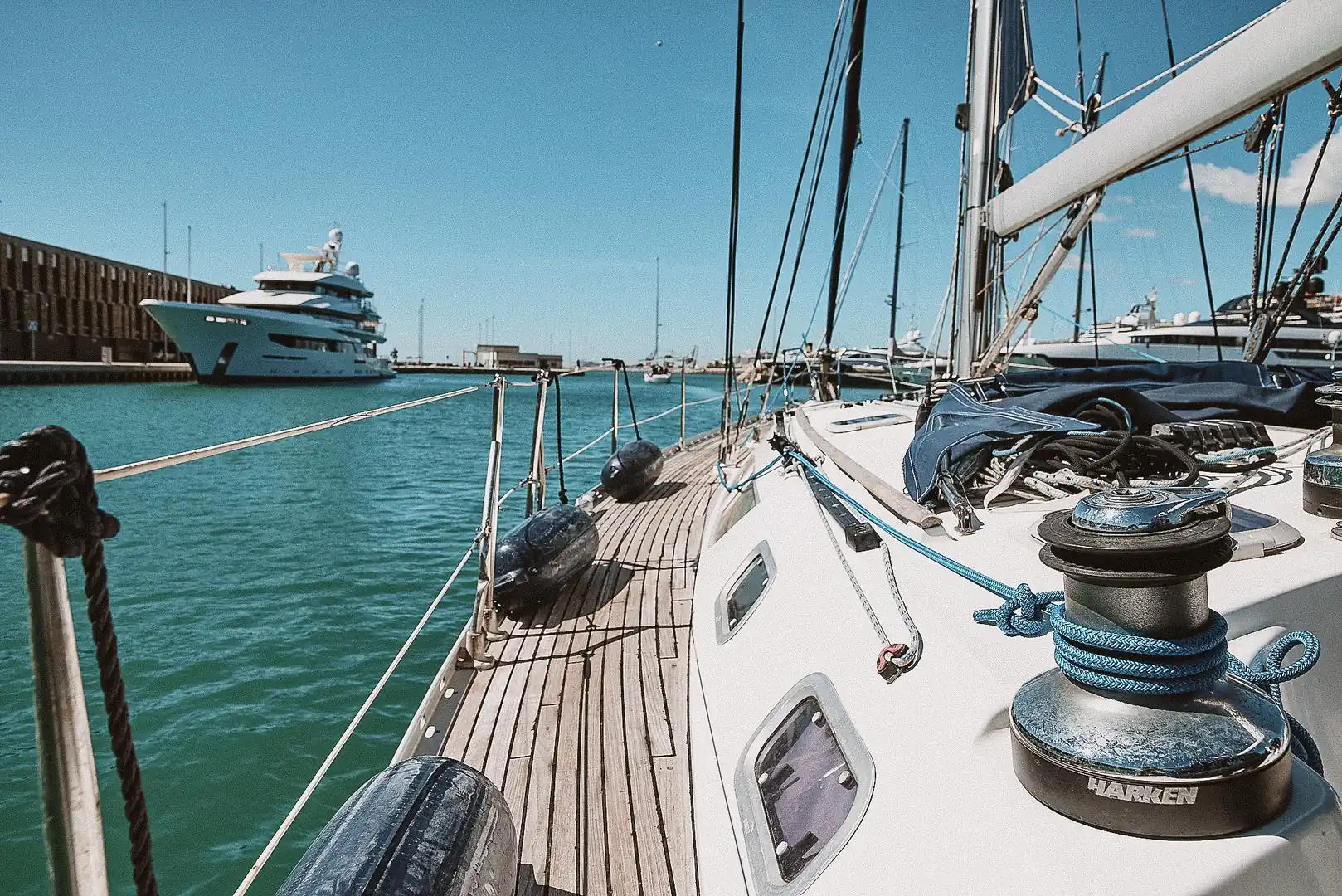 Navegar entre mar y viñas